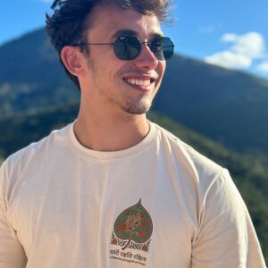Camiseta Ashvattha Palha