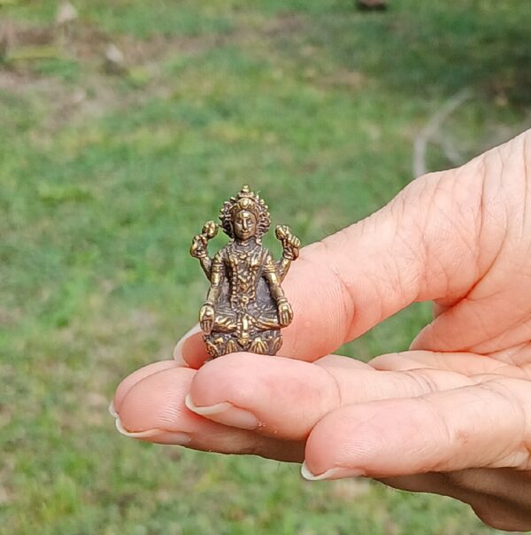 Murti Lakshmi - Image 3